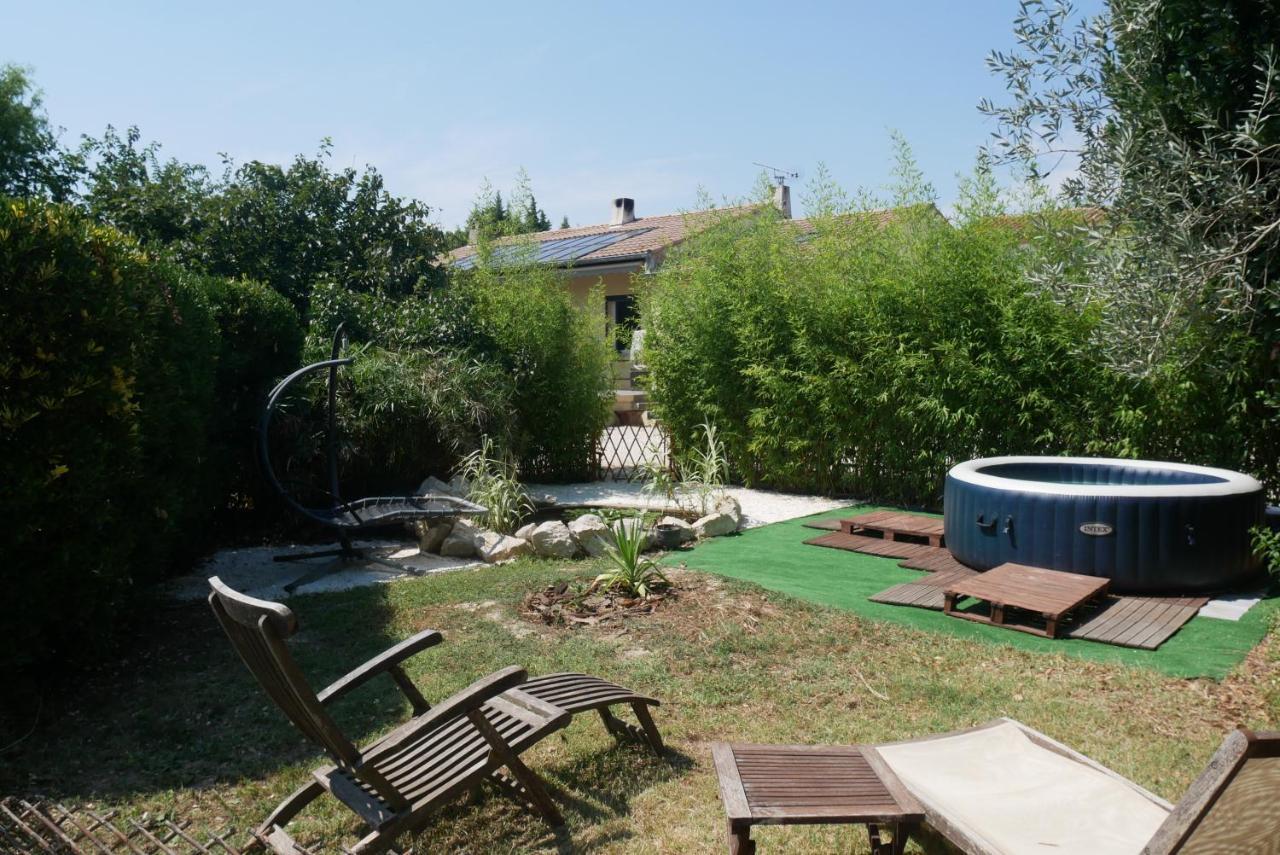 La Petite Maison Arles Luaran gambar